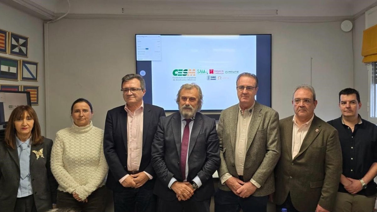 Imagen de los representantes de las organizaciones sindicales.