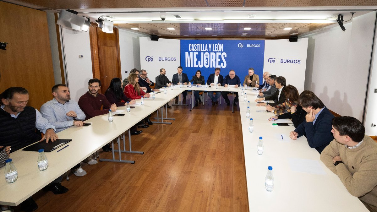 Constitución del comité de campaña del PP de Burgos.