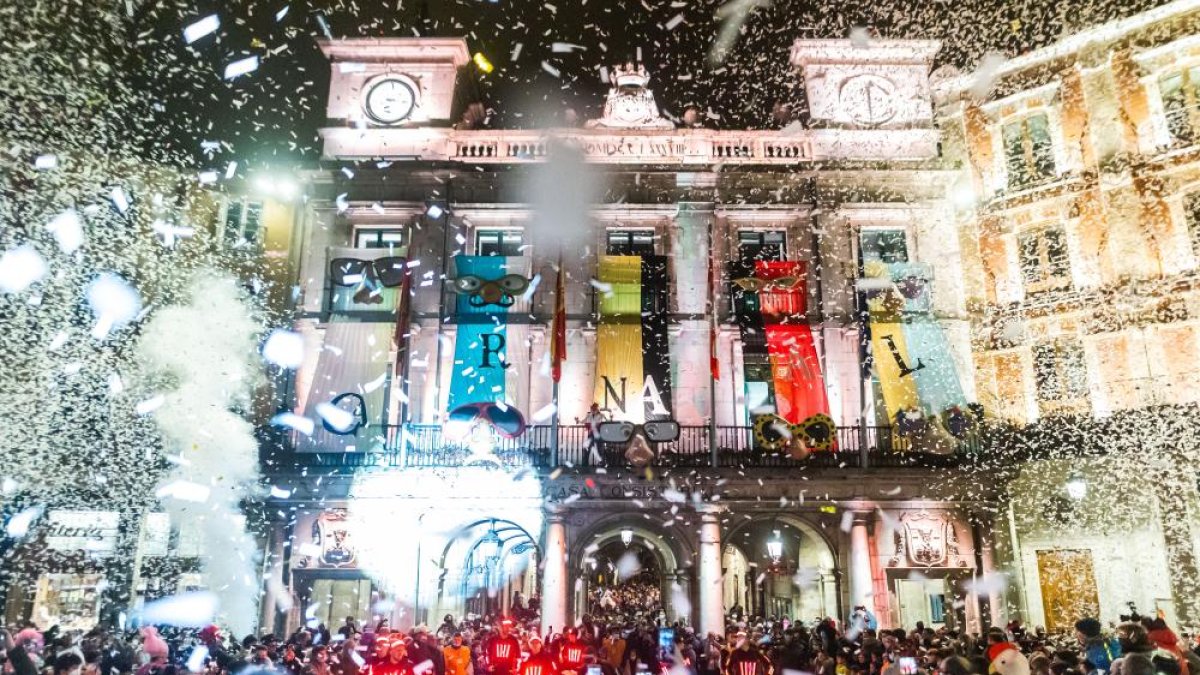 Imagen de archivo del inicio de los Carnavales en la Plaza Mayor de Burgos.