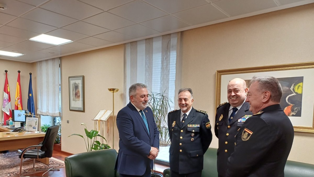 De la Fuente, Donoso, Hernández Ladrón y el hasta ahora comisario accidental, Eloy Ladrón.