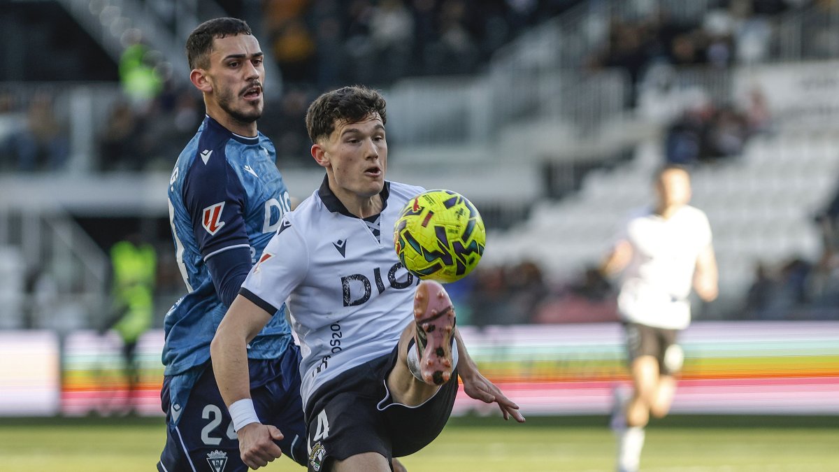 David González, durante el partido contra el Cádiz.