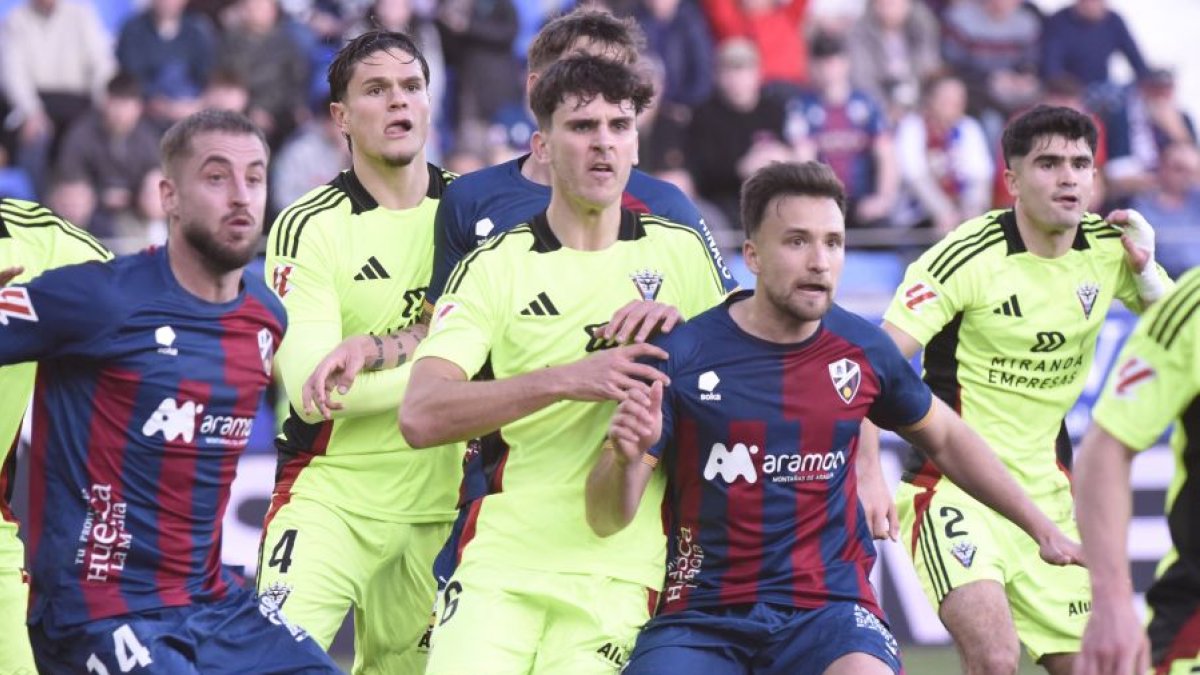 Selvi Clua, durante el partido contra el Huesca.