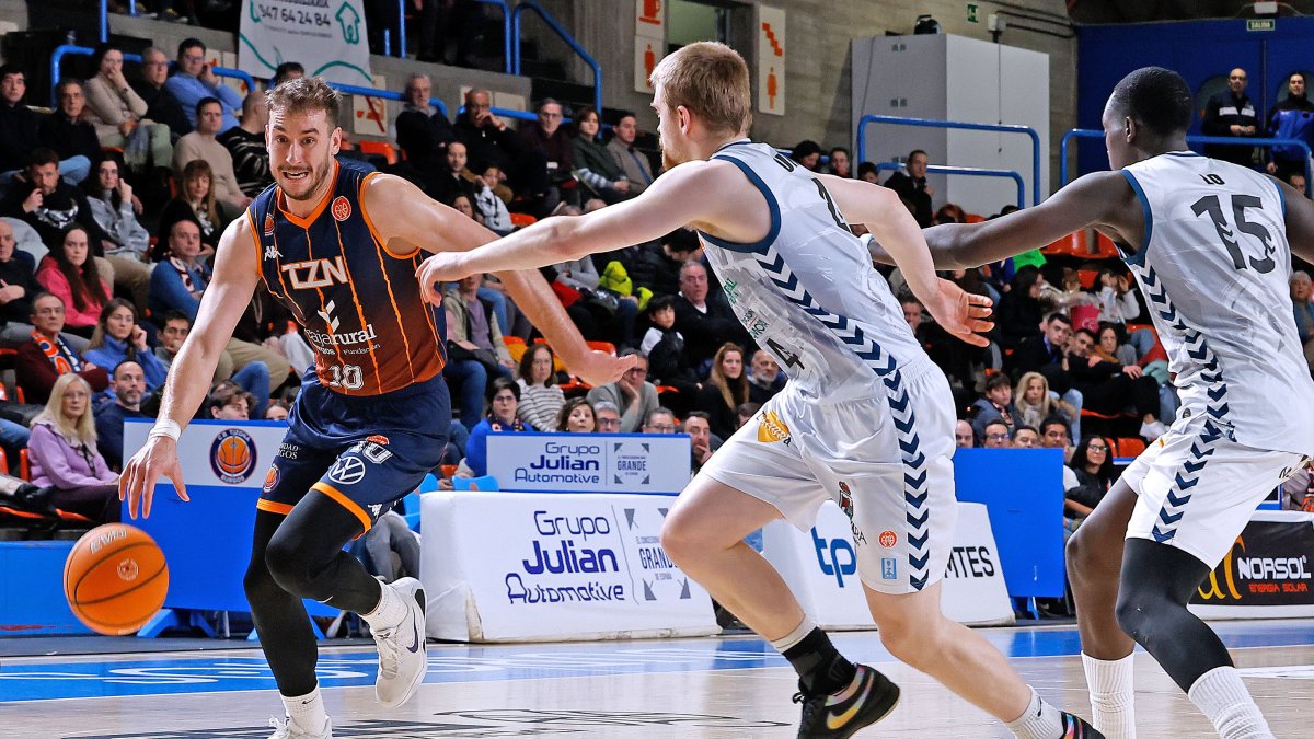 Arnau Parrado, durante el partido contra Zamora.