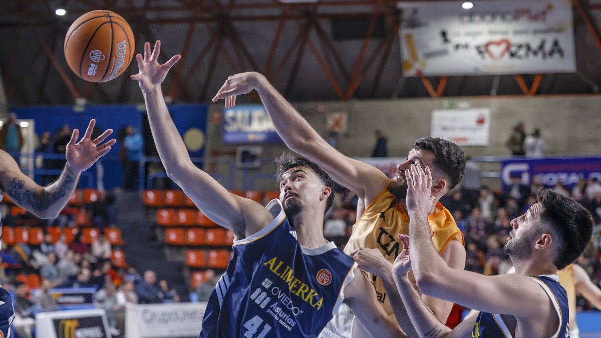 Imagen del partido contra Oviedo.