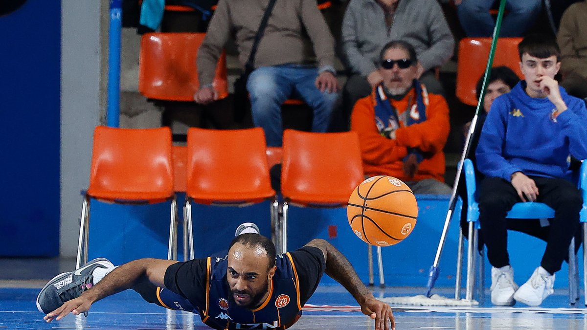 Jackson no basta y el Tizona Burgos cae ante Palencia en otro golpe en El Plantío.