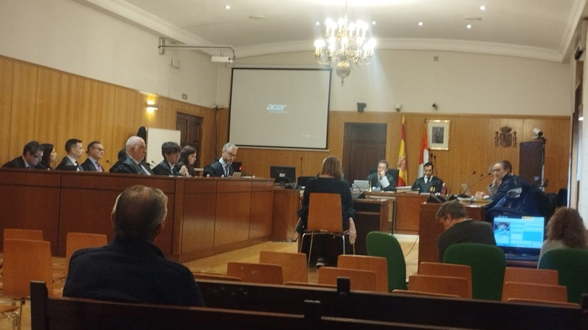 Nueva sesión de juicio por el 'caso ataúdes' con más perjudicados.