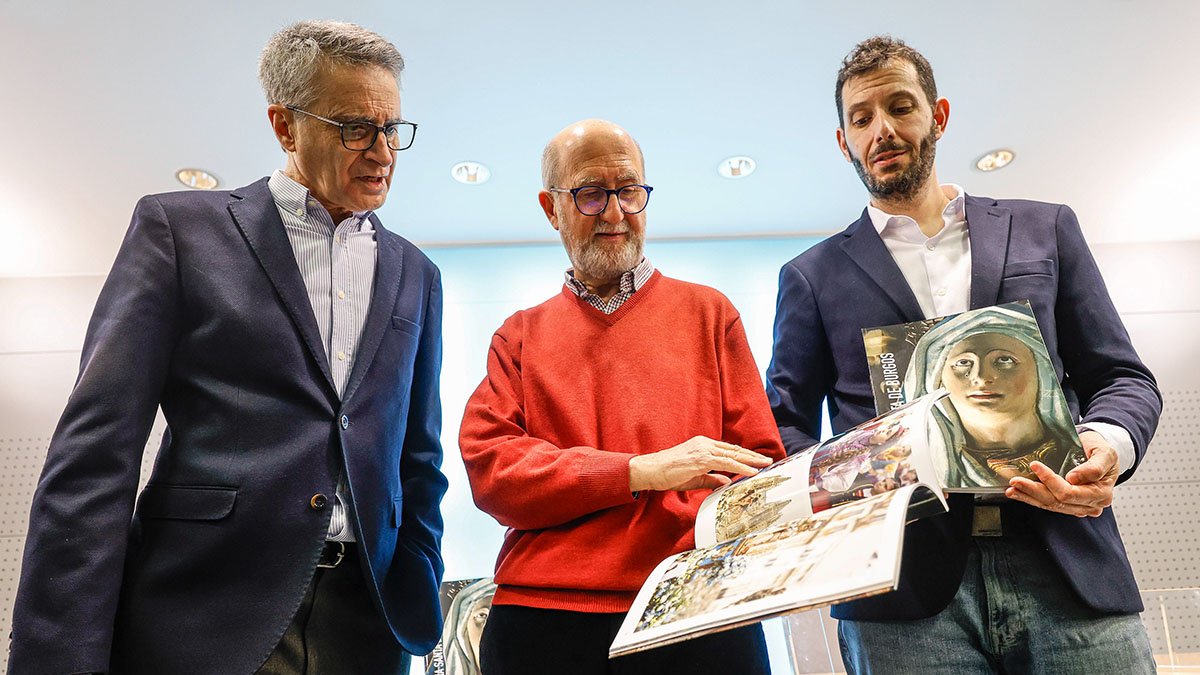 De i. a d., Emilio de Domingo, Juan Ruiz Carcedo y José Juan Jiménez Ortega, en la presentación del libro.