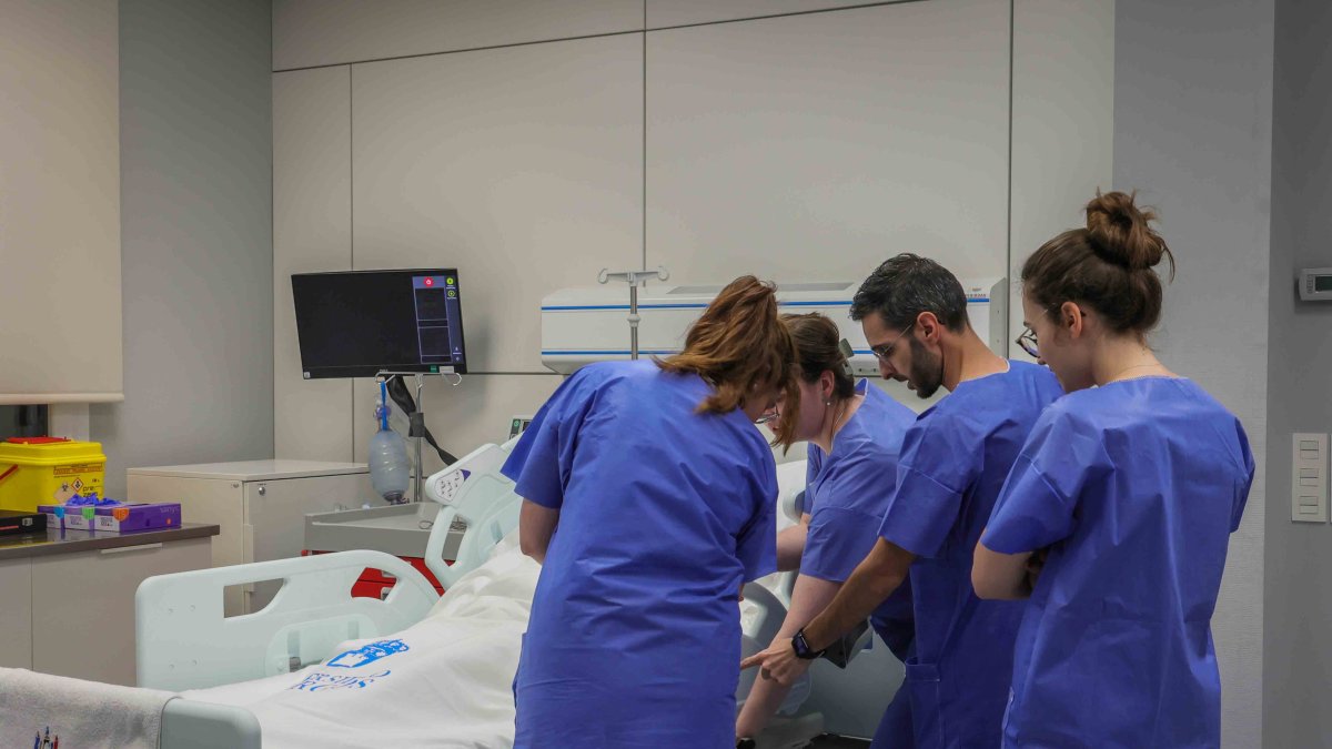Imagen de un taller de reanimación cardiopulmonar.
