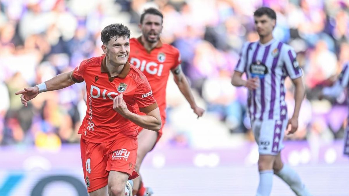 David González firmó desde los once metros una victoria que consolida la racha del equipo de Ramis y le deja a dos puntos del ascenso directo.