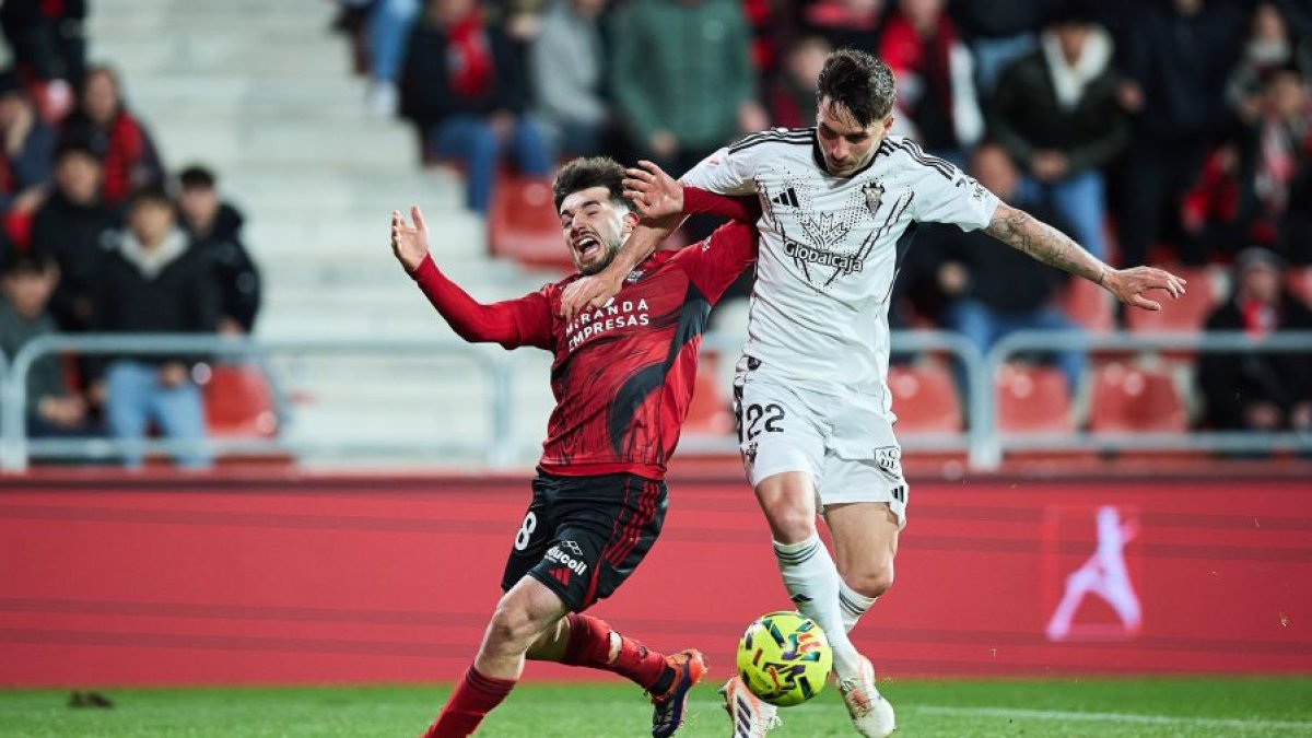 Imagen del partido entre el Mirandés y el Albacete.