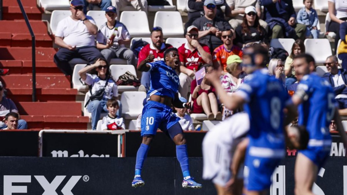 Appin celebra el gol marcado ante el Albacete.