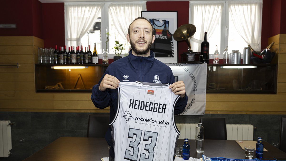 Max Heidegger fue presentado ayer en el hotel Cuéntame.