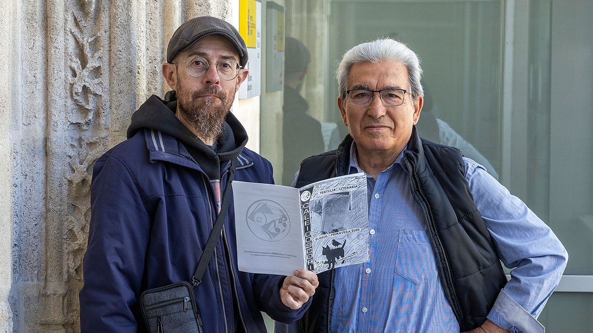 Pablo Aparicio (izq.) y Luis Carlos Blanco, miembros de la tertulia Caleidoscopio.