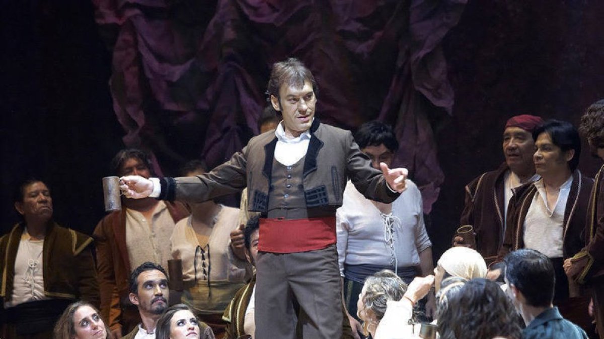 Rubén Amoretti durante una representación.