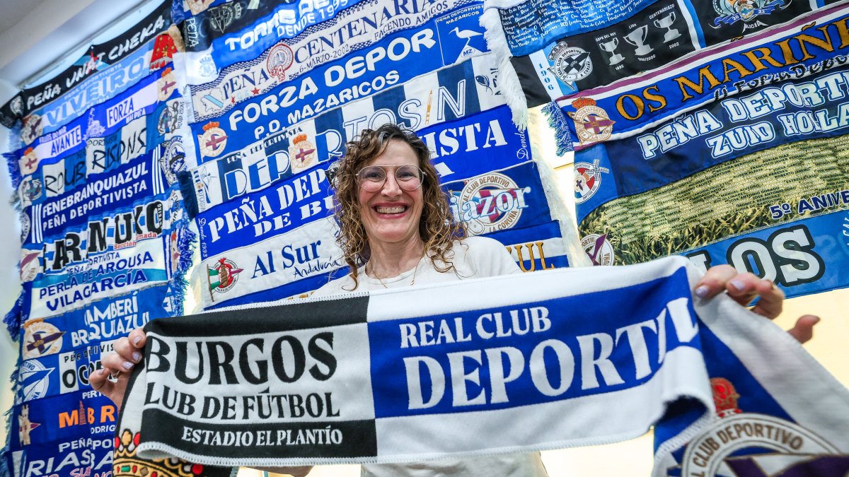 Rocío Villafruela regenta La Oficina, el bar donde se concentrar á  gran parte de la afición deportivista.