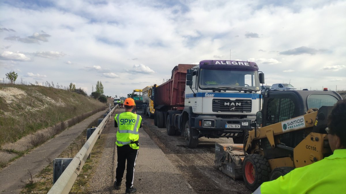 Obras para instalar firme sostenible en la BU-30.