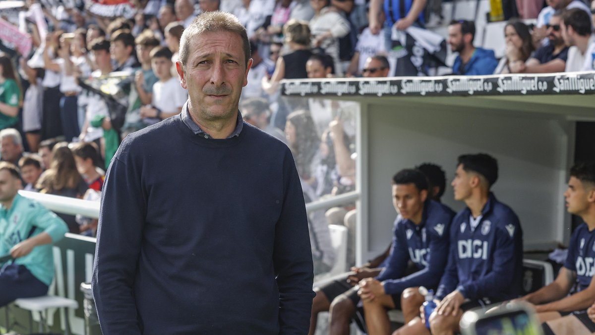 Ramis, antes del comienzo del partido contra el Deportivo.