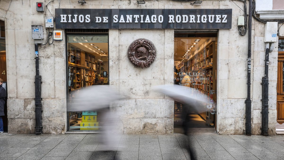 Exterior de la librería Hijos de Santiago Rodríguez.