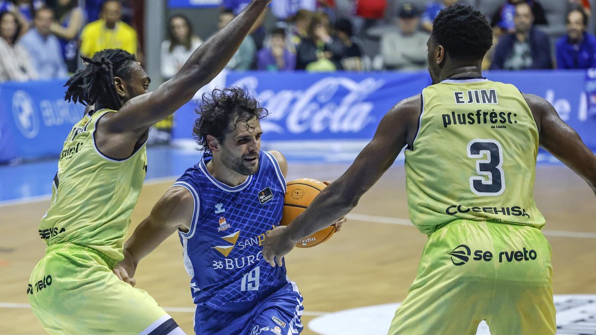 Neto, durante el partido contra Lleida.