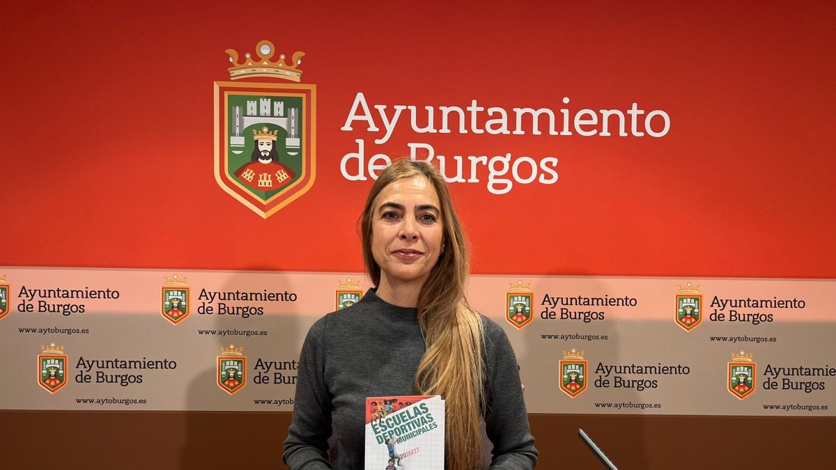 Álvarez presenta la oferta de Escuelas Deportivas Municipales.