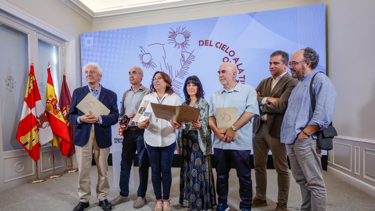 Instante de la presentación de la campaña ‘Del cielo a la Tierra, de la Tierra al cielo’.
