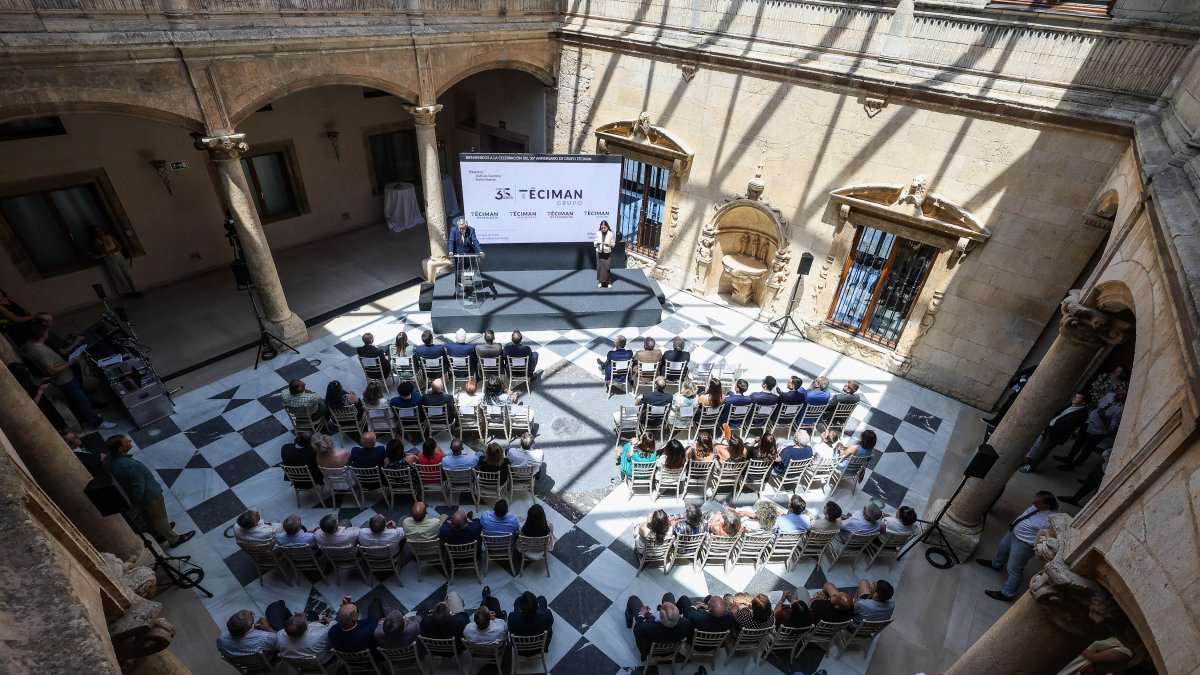 El Palacio de Saldañuela albergó la celebración de los 35 años de Téciman.