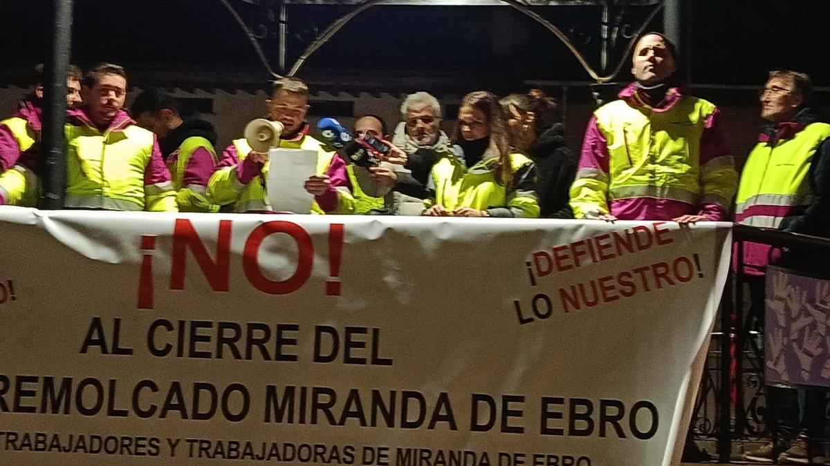 Imagen de una movilización contra el cierre del taller.