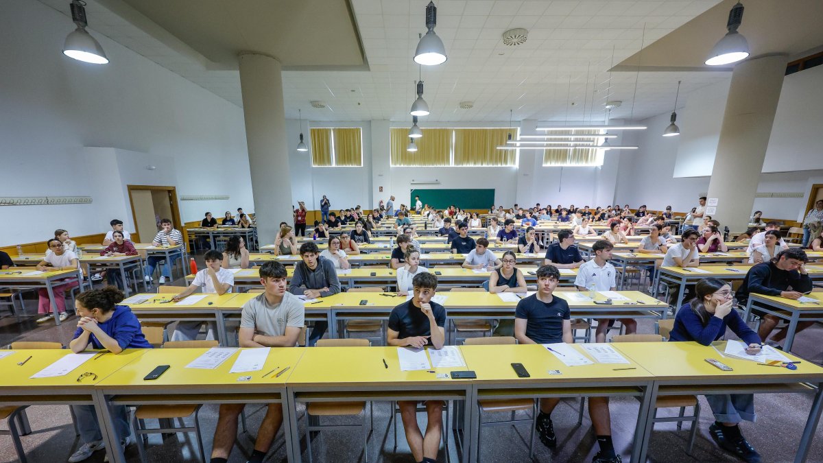 Imagen de alumnos en las pruebas de acceso a la universidad.