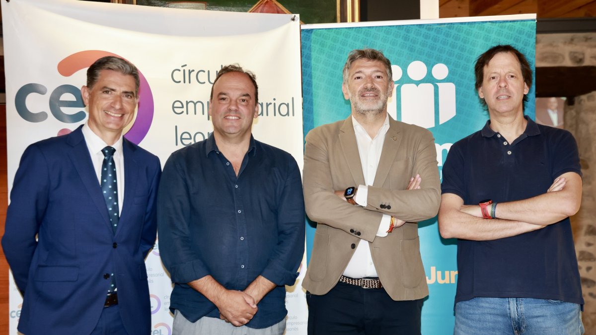 El economista José Carlos Diez imparte la conferencia ‘León en la era de la inteligencia artificial’, organizada por el Círculo Empresarial Leonés.