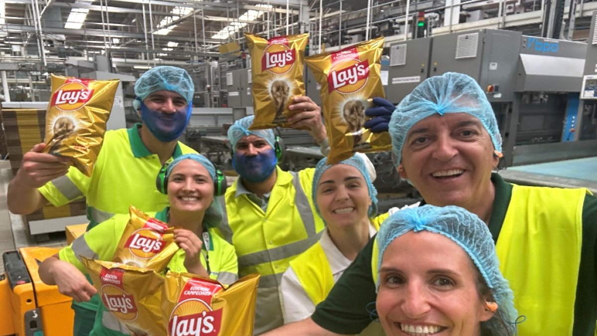 Medio millón de bolsas doradas saldrán de Burgos por el triunfo de España.