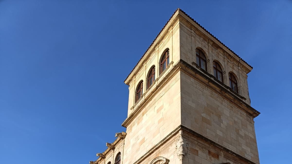 Archivo - Palacio de los Guzmanes, sede de la Diputación de León.