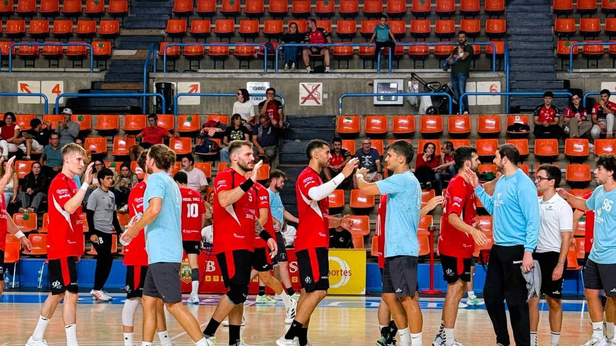 Un momento del encuentro en el polideportivo El Plantío.