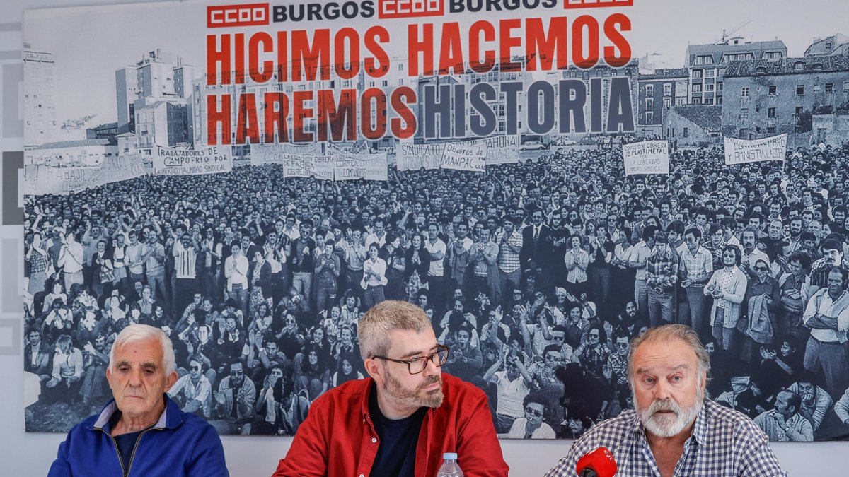 Instante de la presentación del acto conmemorativo del cincuenta aniversario.