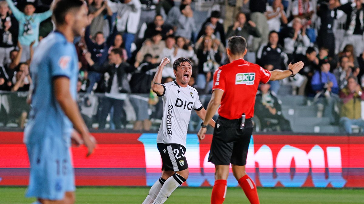 Alberto Dadie, durante el partido contra el Ceuta.