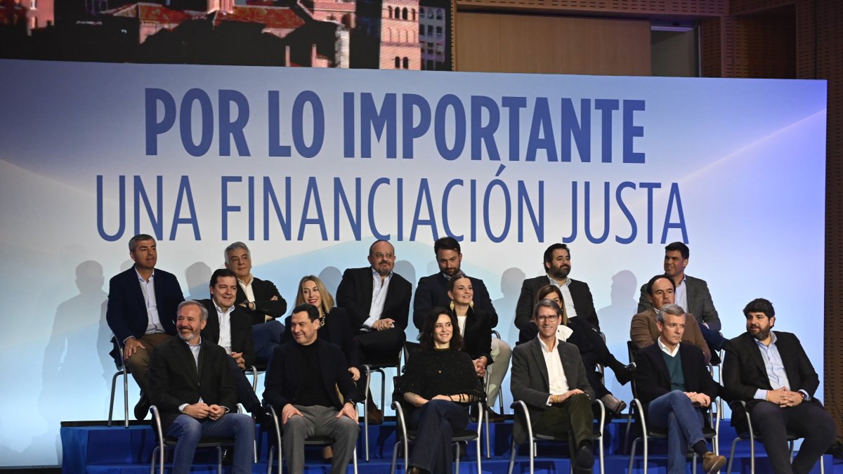 Archivo - Los presidentes autonómicos 'populares', a 18 de enero de 2026, en Zaragoza, Aragón (España).
