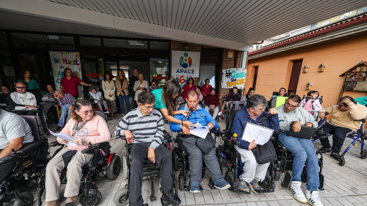 Visibles y 'Kapaces'. Los usuarios de Apace reivindican en Burgos su derecho a disfrutar la vida