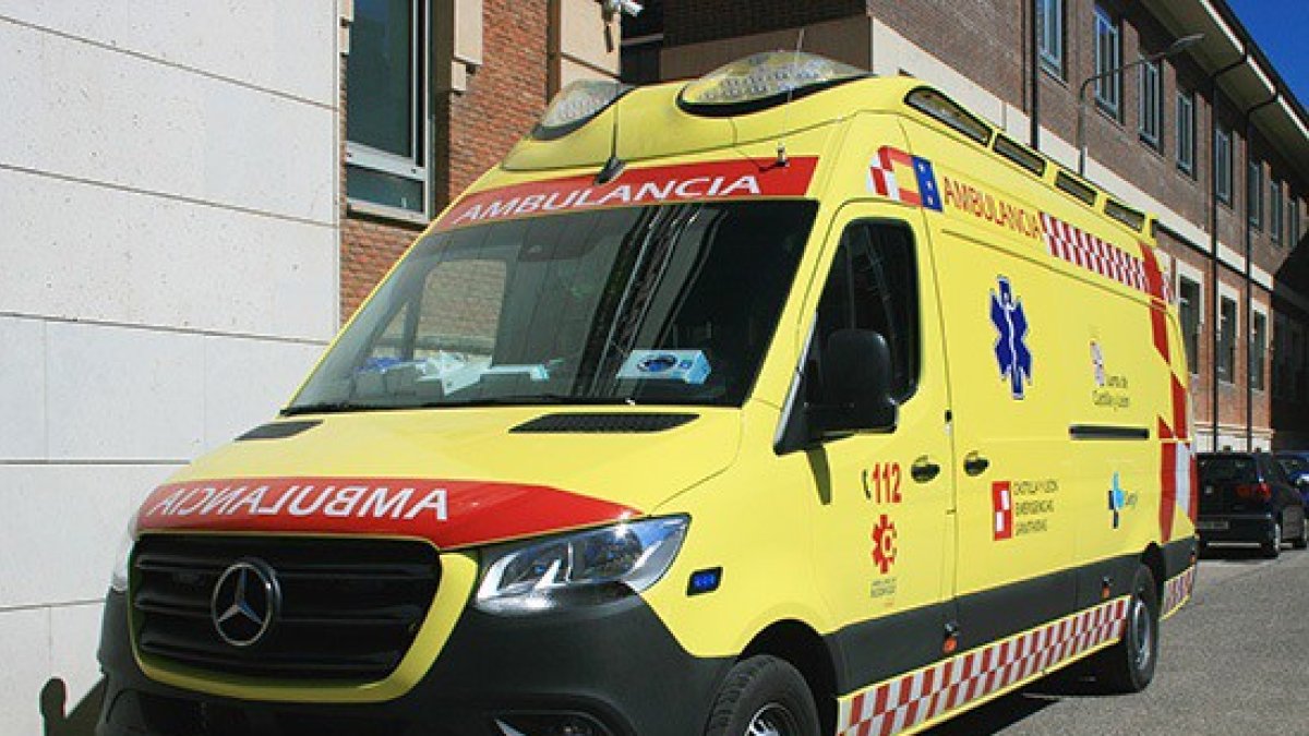 Archivo - Ambulancia.