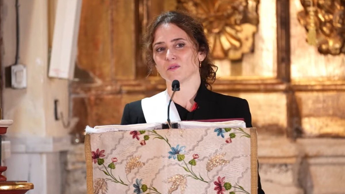 La presidenta de la Comunidad de Madrid, Isabel Díaz Ayuso, es investida en Madrigal de las Altas Torres (Ávila) Dama de Honor del Capítulo de la Reina Isabel la Católica.