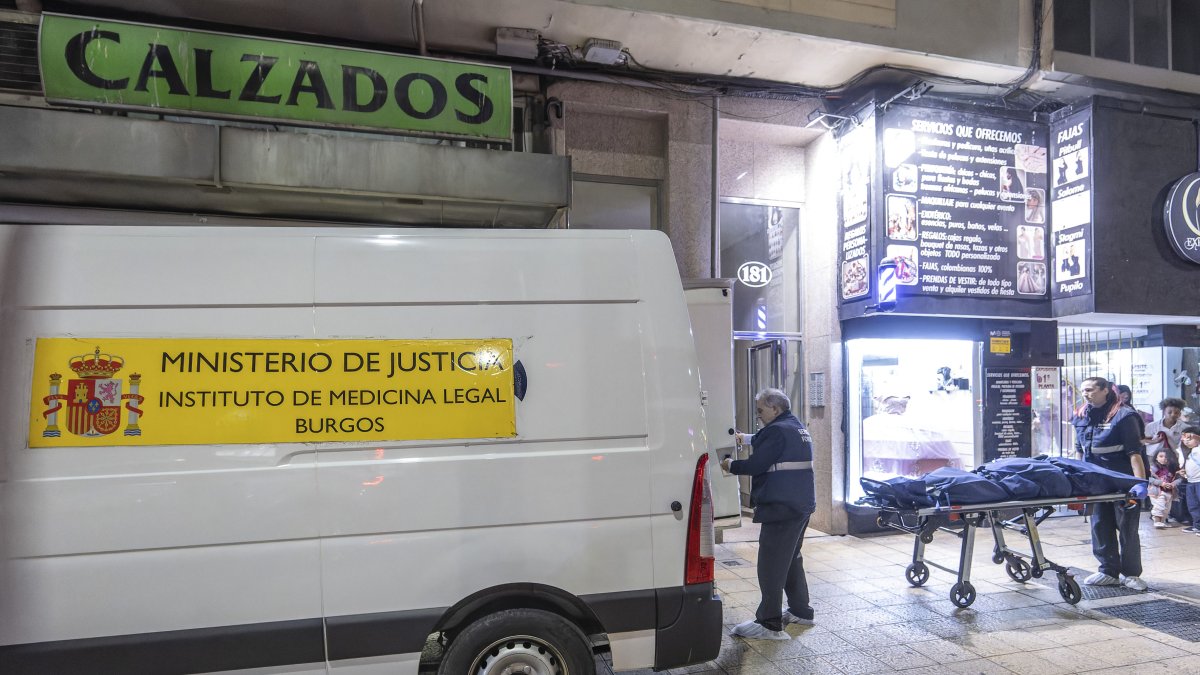 La Policía confirma signos de violencia en el cuerpo de la mujer hallada muerta en su piso de Gamonal