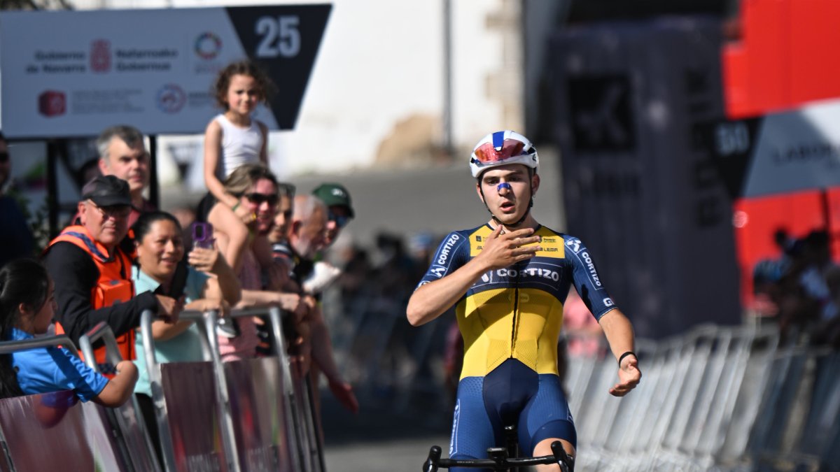 Aimar triunfó ante su público en la Vuelta a Navarra.