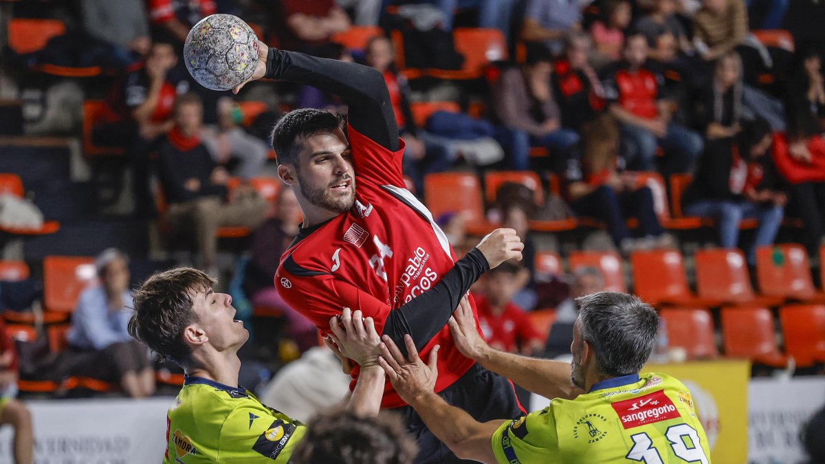 Jaime González, durante el partido.