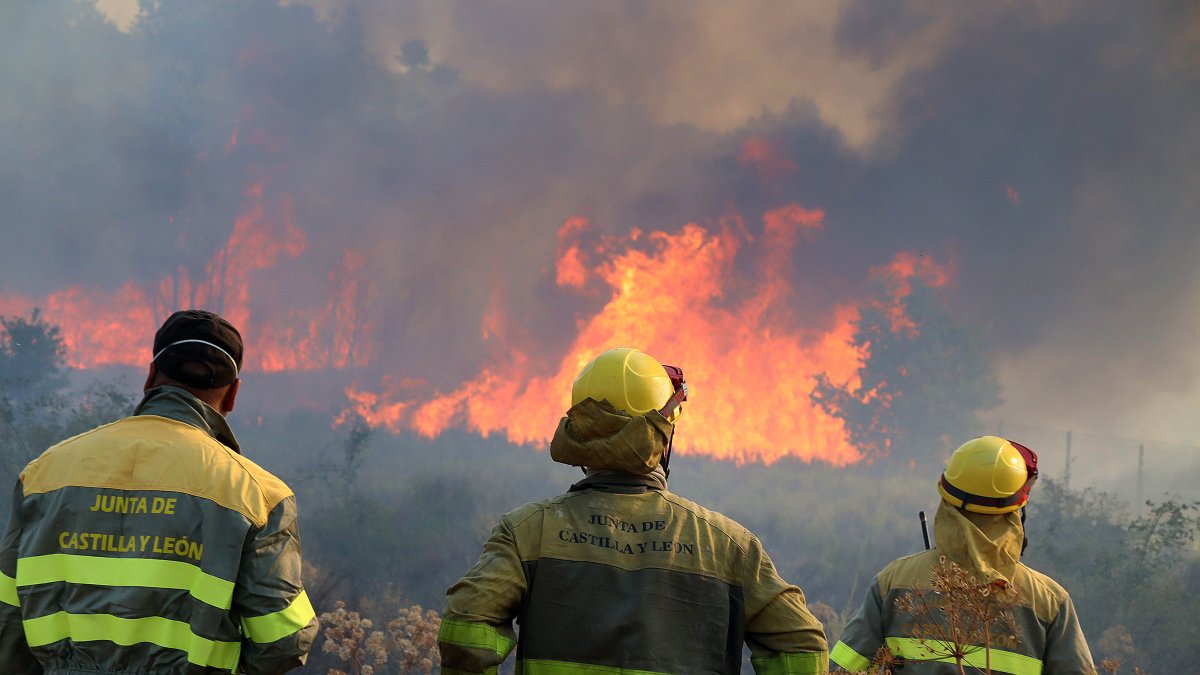 Imagen de archivo de un incendio ocurrido San Andrés y Ferral del Bernesga, en León