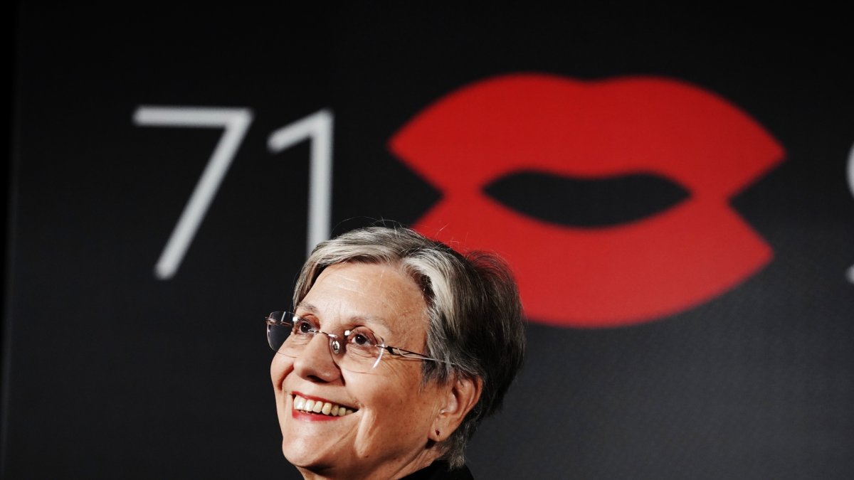 La cineasta chilena Valeria Sarmiento, recibe la Espiga de Honor de la Seminci.