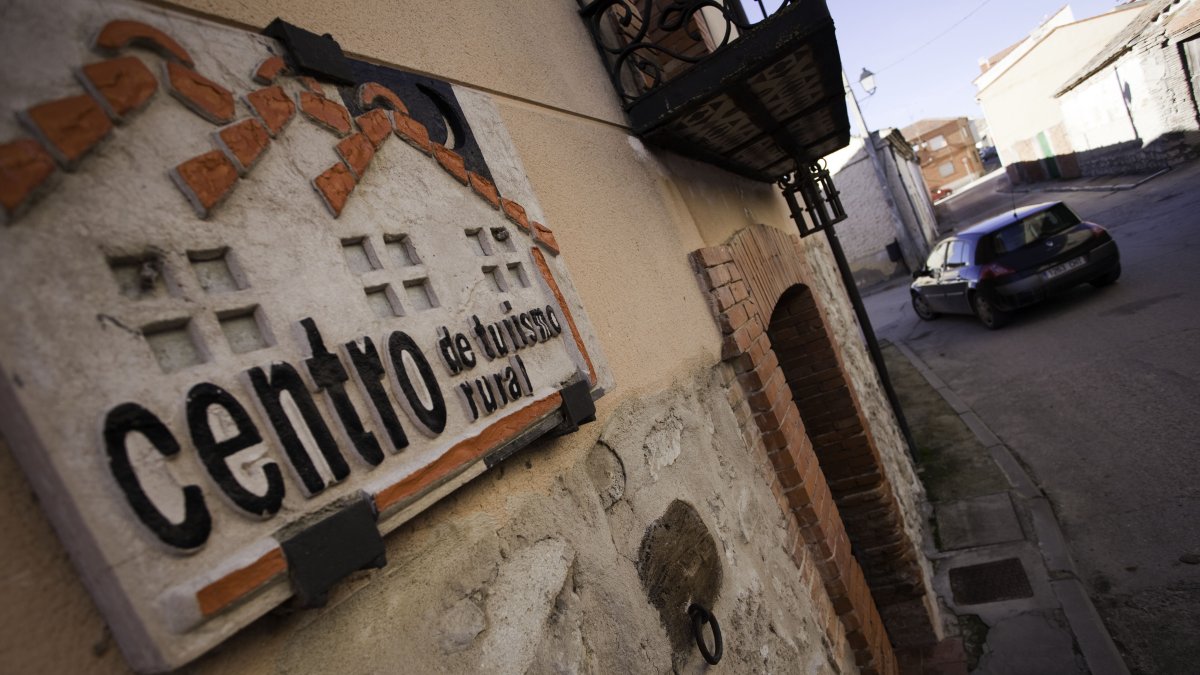 Acceso a una casa rural en la provincia de Valladolid. 