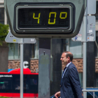 Un termómetro marcando 40ºC este lunes en Burgos.