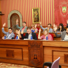 Concejales socialistas durante un Pleno del Ayuntamiento de Burgos.