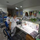El equipo de la Unidad de Corta Estancia analiza la situación de los pacientes ingresados que no pasan mas de tres días en alguna de las ocho habitaciones del servicio de Urgencias.