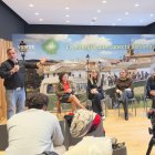 El proyecto se presentó en la Plaza Mayor de Castrojeriz con la presencia de su impulsor, Ramón Pradera, la presentadora de televisión Luján Argüelles y la Diputada de Reto Demográfico, Susana Díez Martínez.