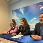 Virginia Martínez, a la izquierda, en una foto de archivo con el PP