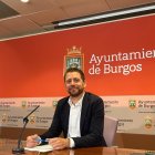 Josué Temiño, viceportavoz socialista, durante la rueda de prensa para tratar sobre cuestiones de Medio Ambiente y Sanidad.